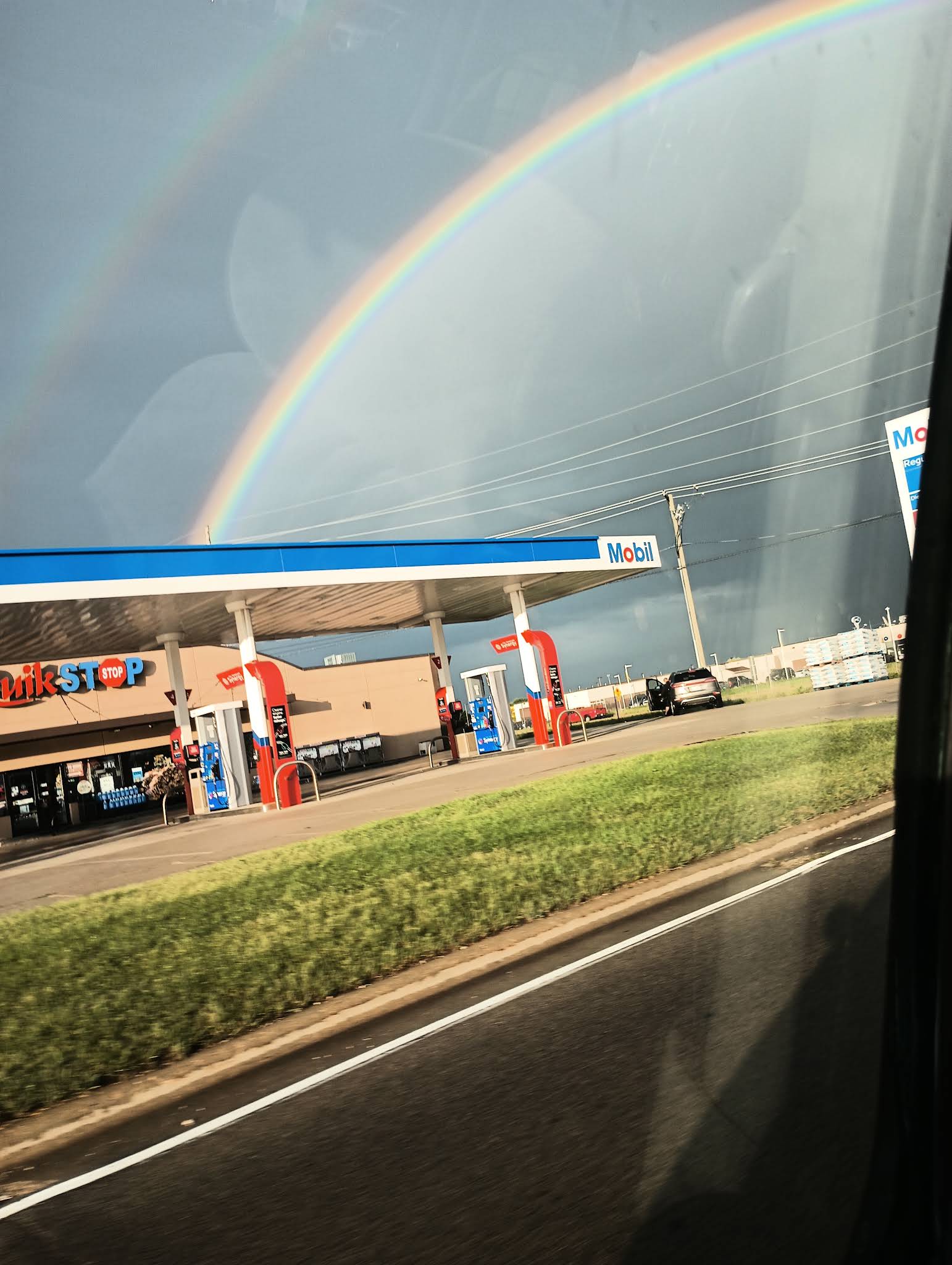 Mobil - Quickstop (Belvidere)